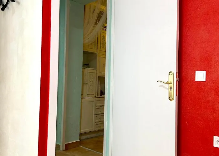 בית הארחה Aj Casa 1949 Quiet רונדה